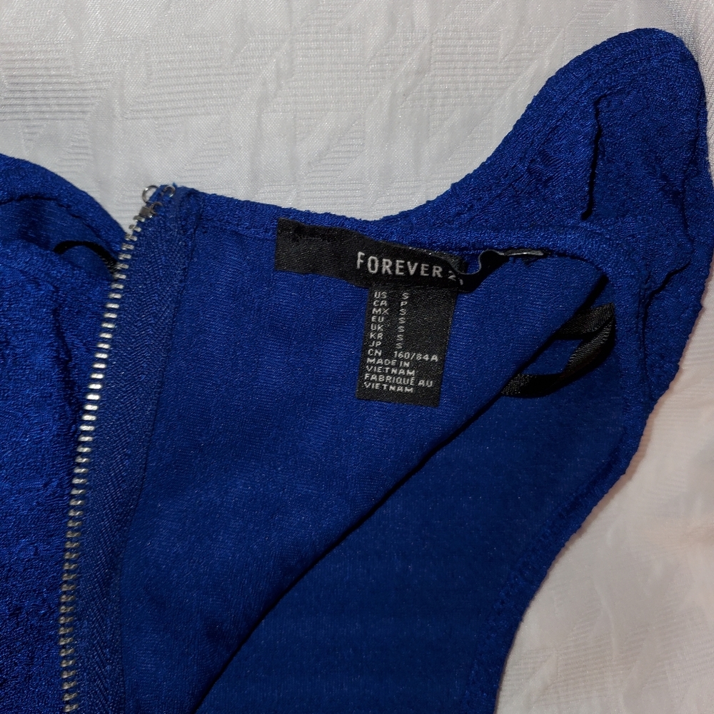 Dress - Picture 5 of 7